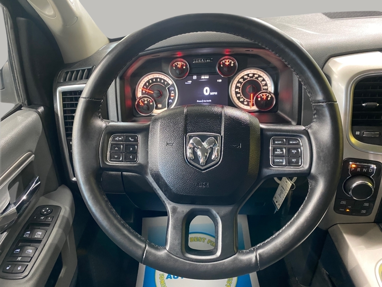 RAM 1500 SLT Crew Cab SWB 4WD 2018