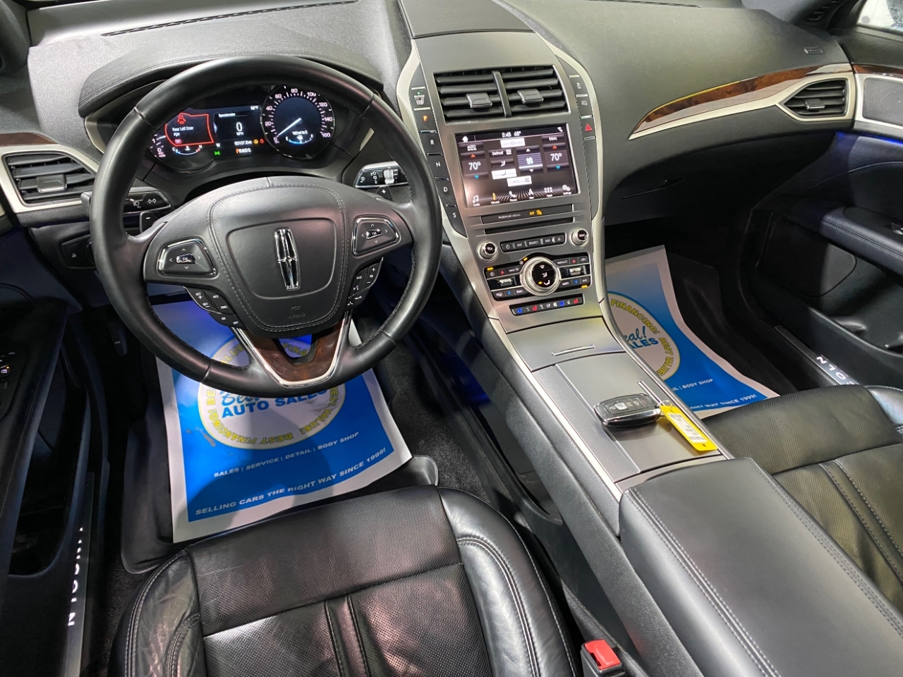 2017 Lincoln MKZ Reserve photo 11