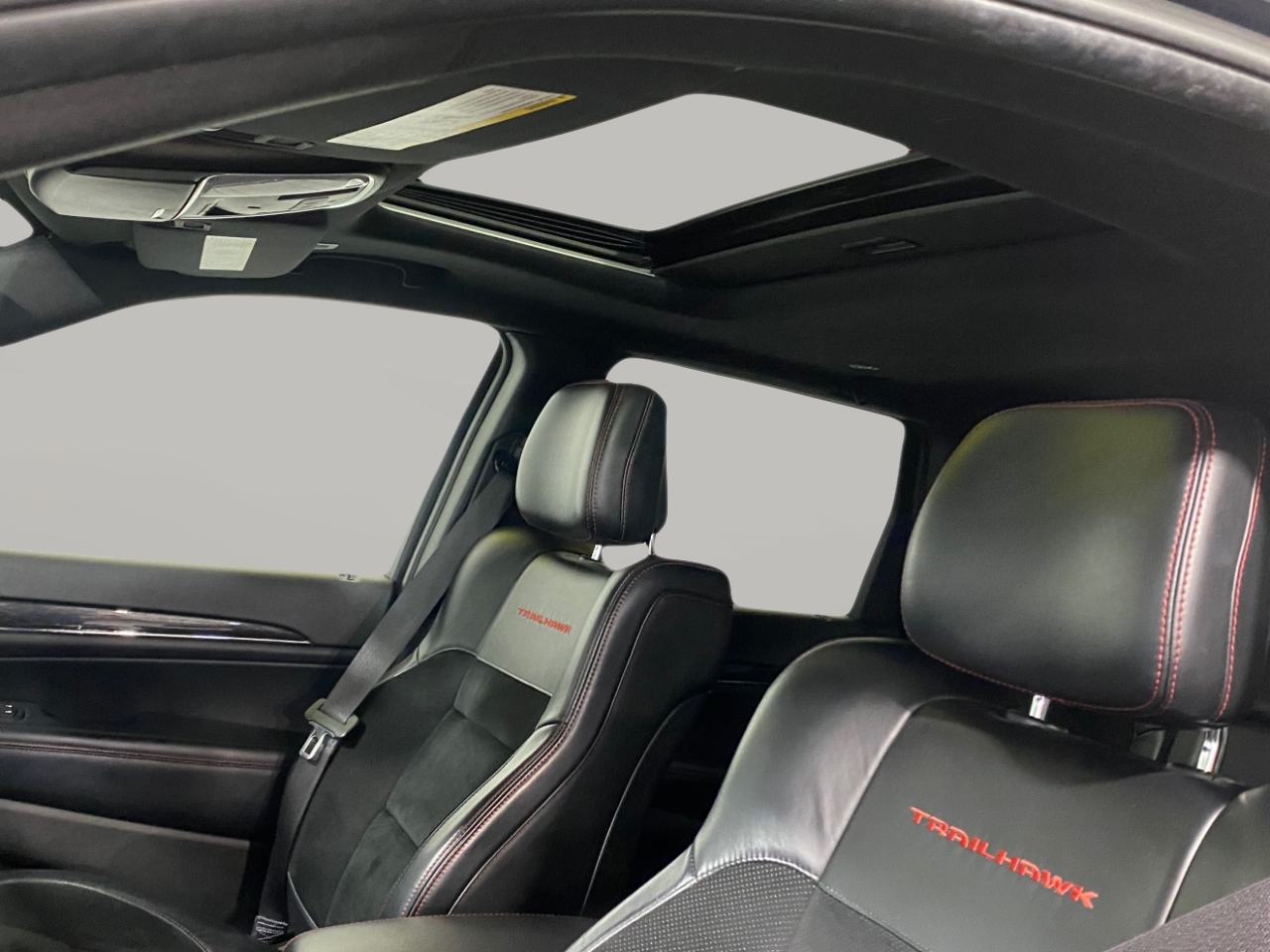 2017 Jeep Grand Cherokee Trailhawk photo 18