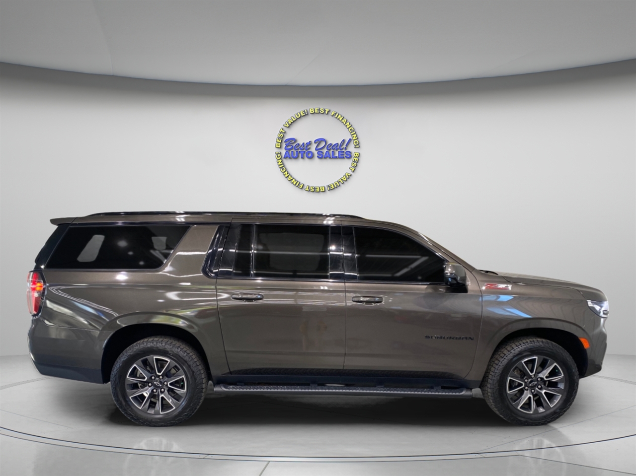 2021 Chevrolet Suburban Z71 photo 7