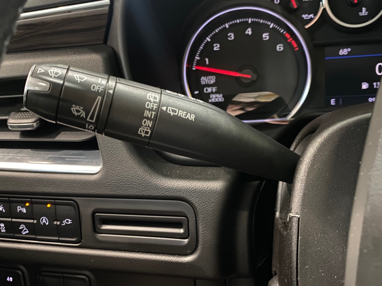 2021 Chevrolet Suburban Z71 photo 12