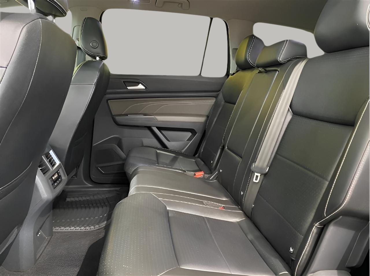 Volkswagen Atlas SE w/Technology 4MOTION 2021