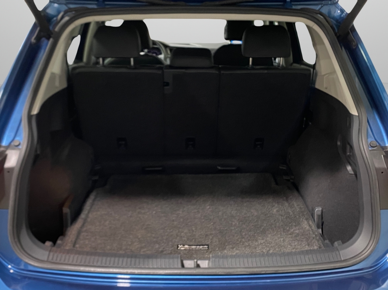 Volkswagen Tiguan SEL 4Motion AWD 2020 Volkswagen Tiguan SEL 4Motion AWD 2020