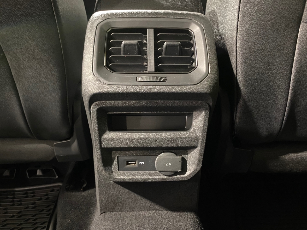 Volkswagen Tiguan SEL 4Motion AWD 2020 Volkswagen Tiguan SEL 4Motion AWD 2020