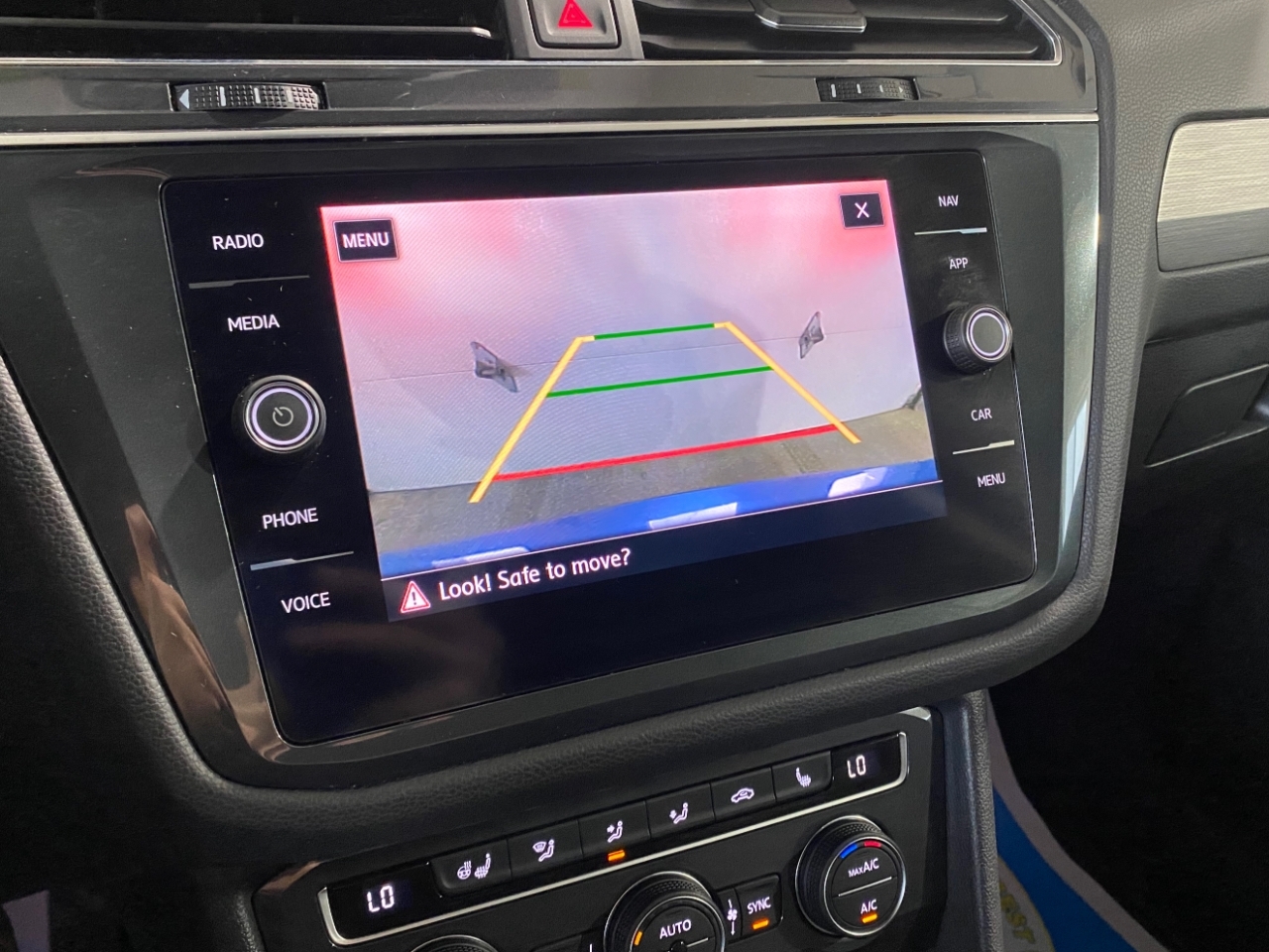 Volkswagen Tiguan SEL 4Motion AWD 2020 Volkswagen Tiguan SEL 4Motion AWD 2020