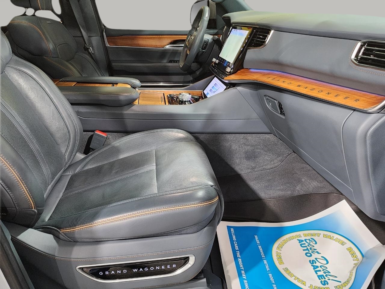 Jeep Grand Wagoneer  2022