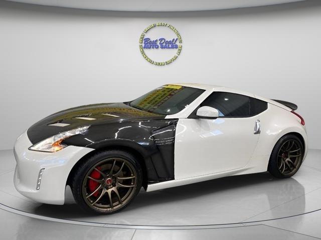 White 2017 Nissan 370Z Touring Coupe Rear-Wheel Drive Manual