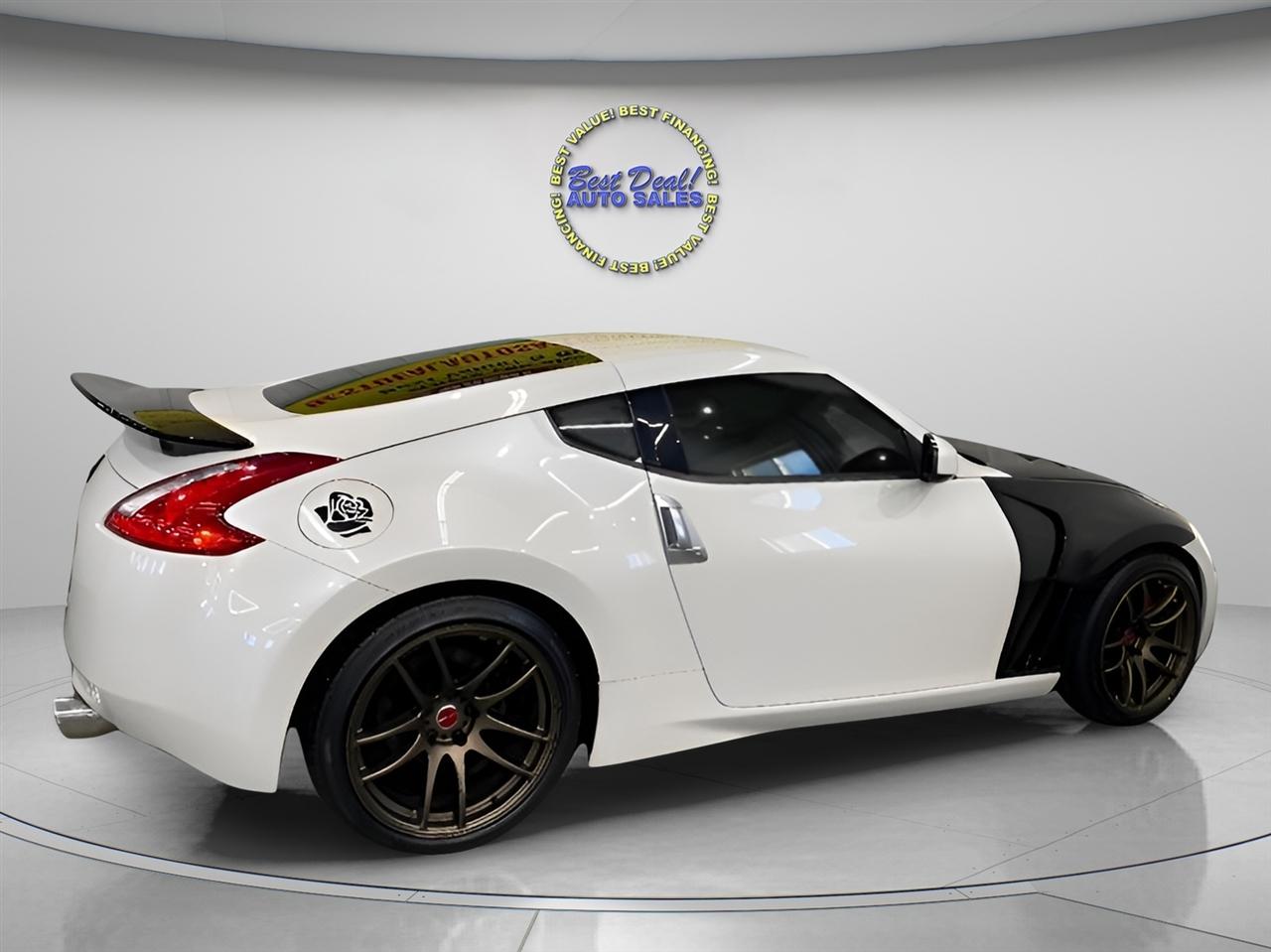 Nissan Z 370Z Coupe Touring 6MT 2017