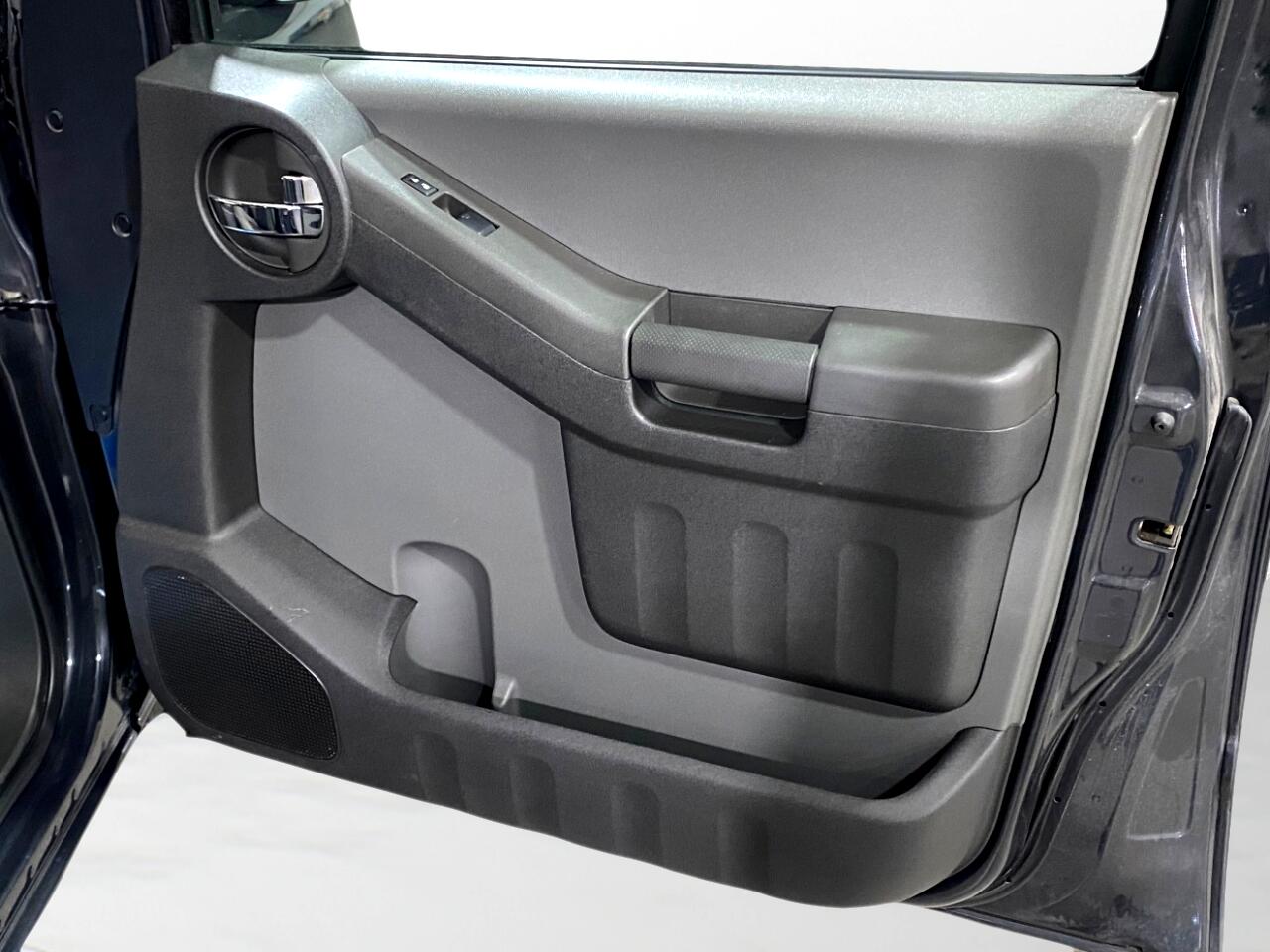 Nissan Xterra 4WD 4dr Auto X 2015