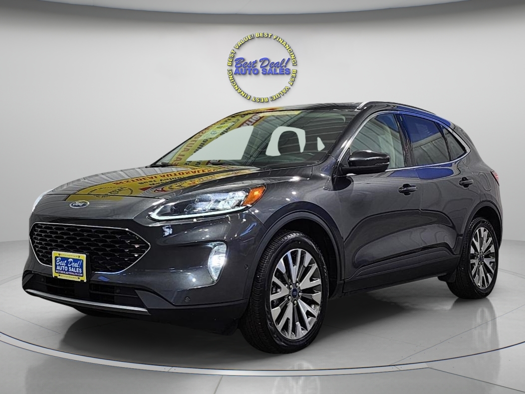 2020 Ford Escape Titanium's photo