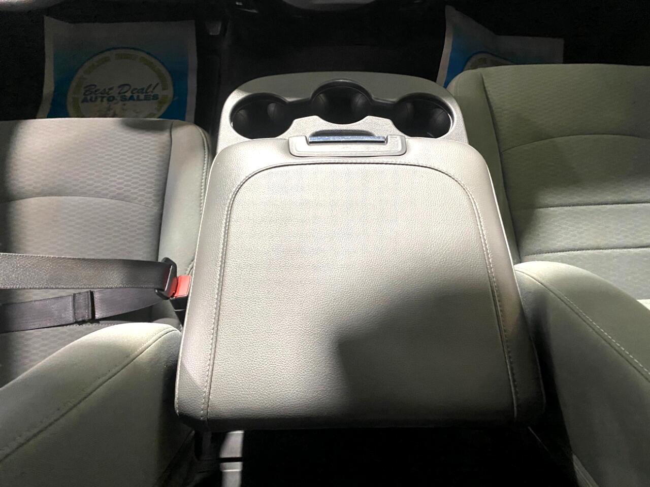 RAM 1500 4WD Crew Cab 140.5" Express 2016