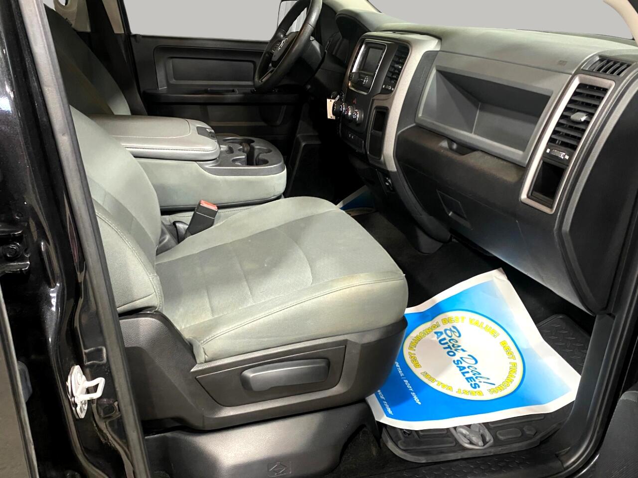 RAM 1500 4WD Crew Cab 140.5" Express 2016