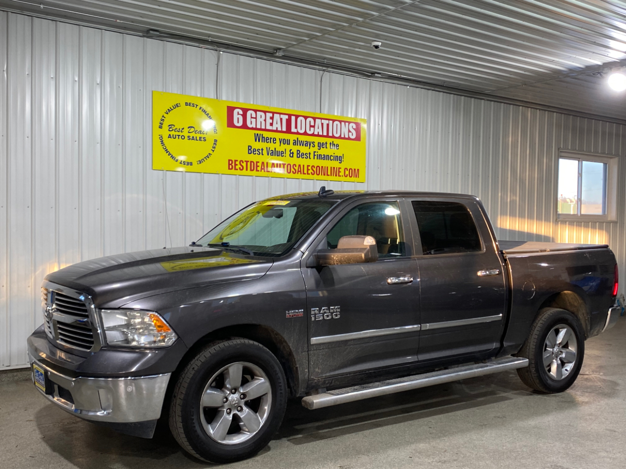 2017 RAM 1500 SLT Crew Cab SWB 4WD