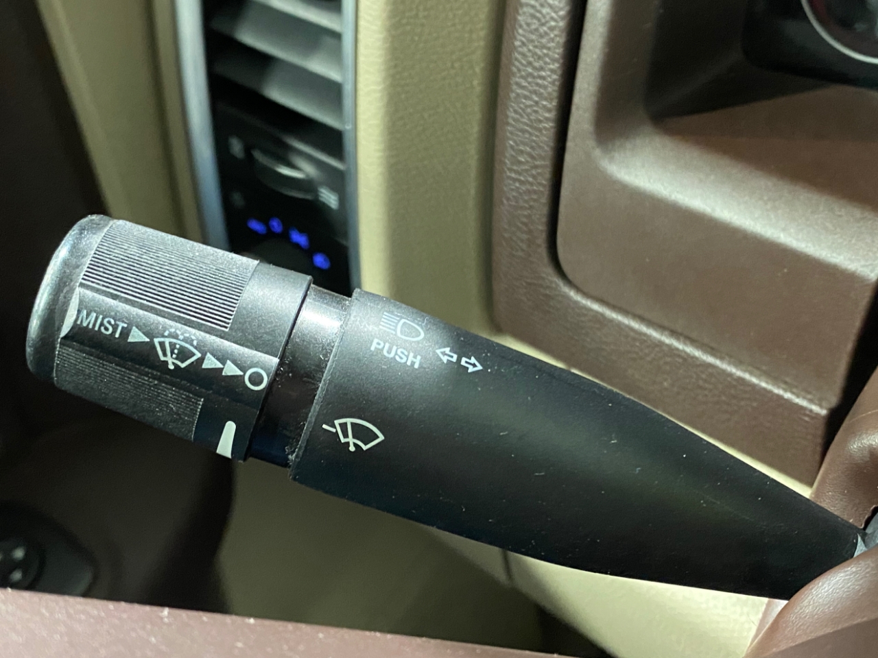 RAM 1500 Big Horn Crew Cab 4WD 2017