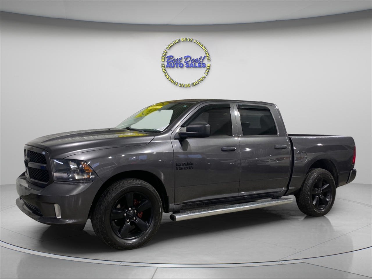 2018 RAM 1500 Express Crew Cab SWB 2WD