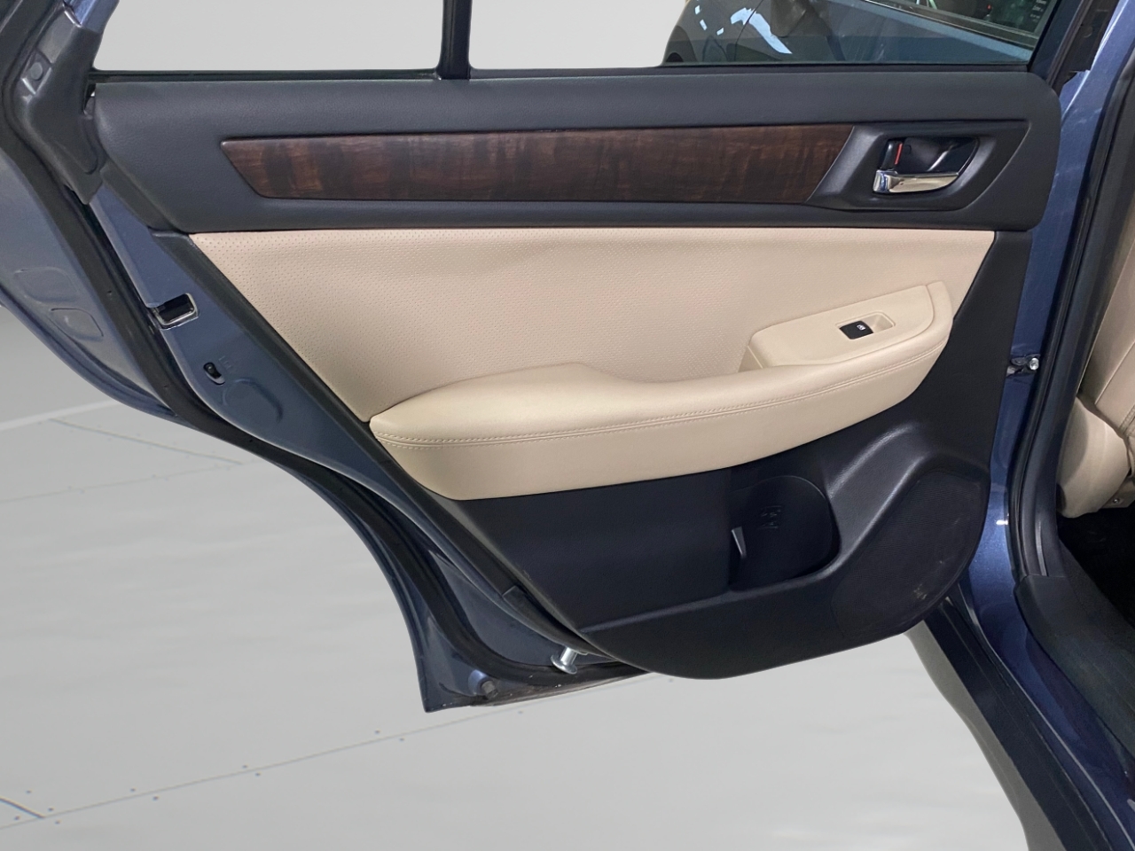 Subaru Outback 2.5i Limited 2015