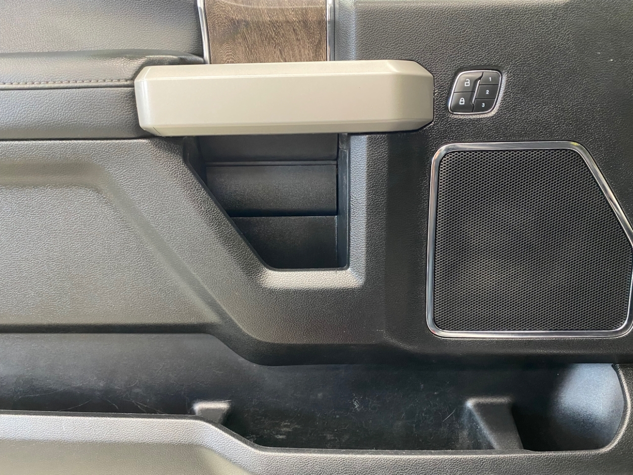 Ford F-350 SD Lariat Crew Cab SWB 4WD 2019