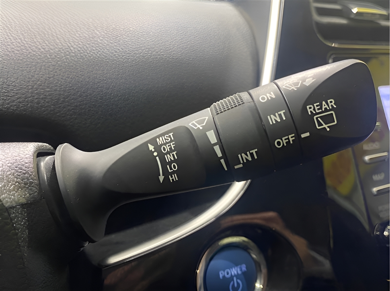 Toyota Prius LE AWD-e 2022