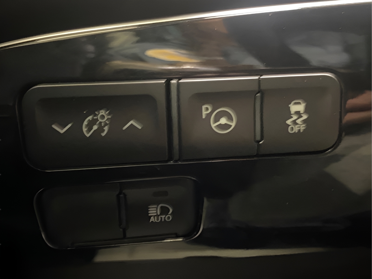 Toyota Prius LE AWD-e 2022