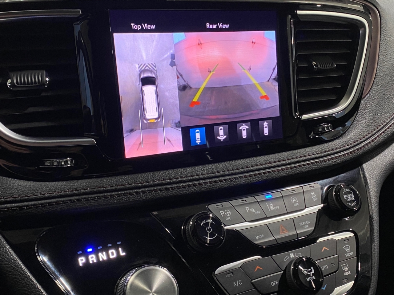 Chrysler Pacifica Limited 2020