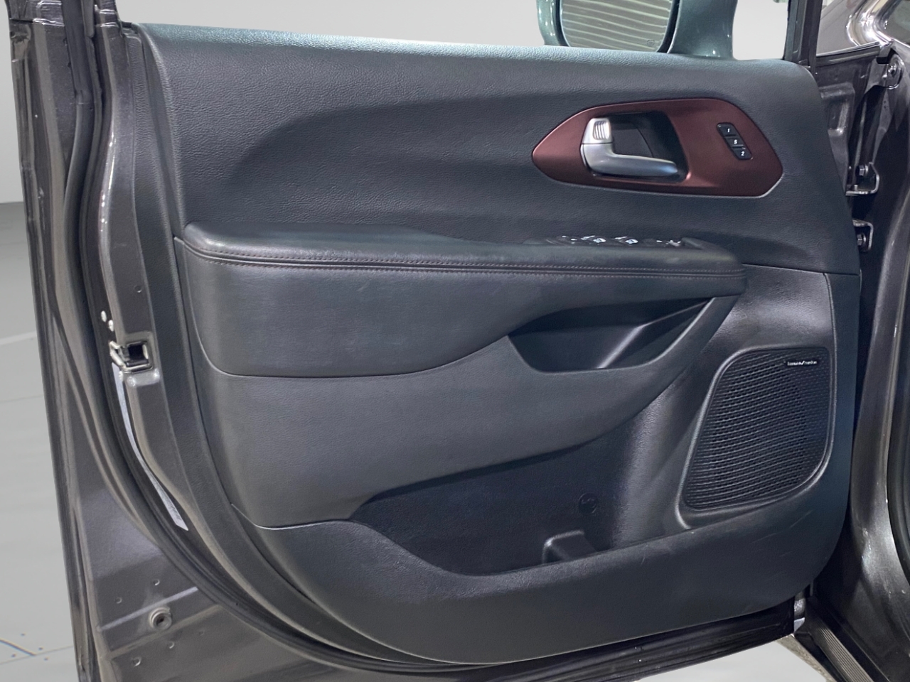 Chrysler Pacifica Limited 2020