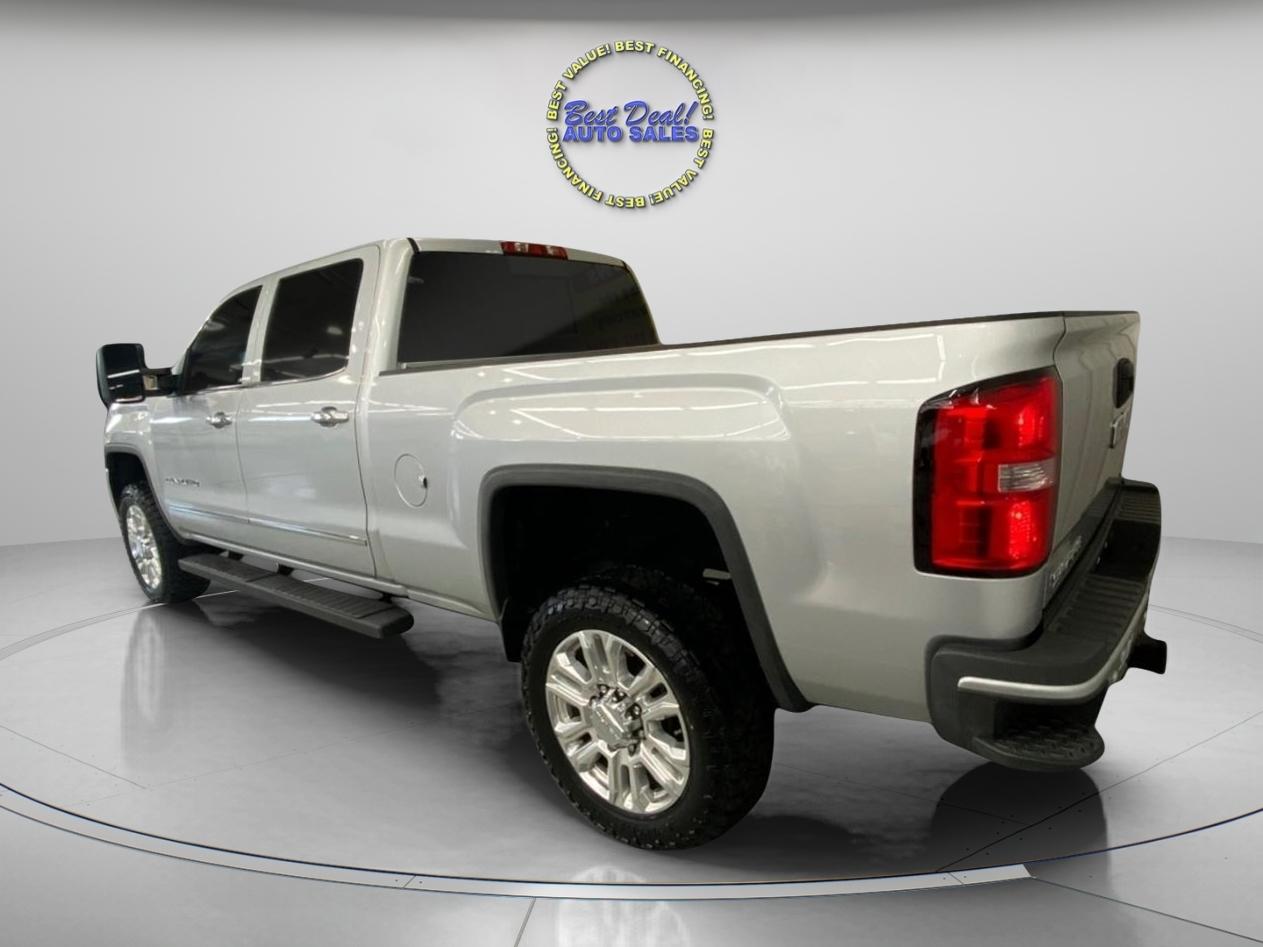 GMC Sierra 2500HD Denali Crew Cab 4WD 2015