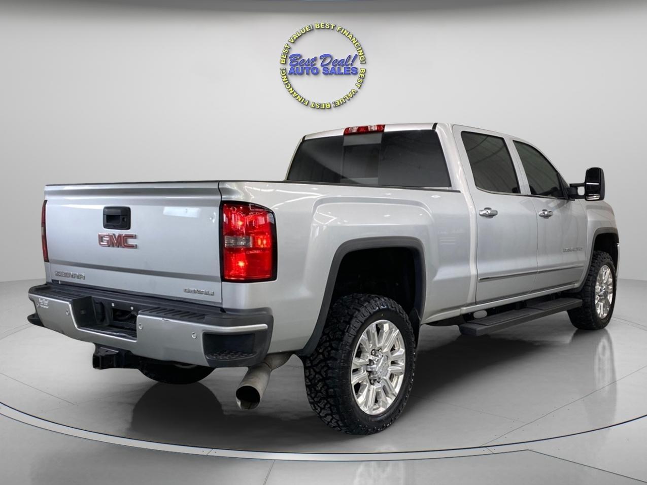 GMC Sierra 2500HD Denali Crew Cab 4WD 2015