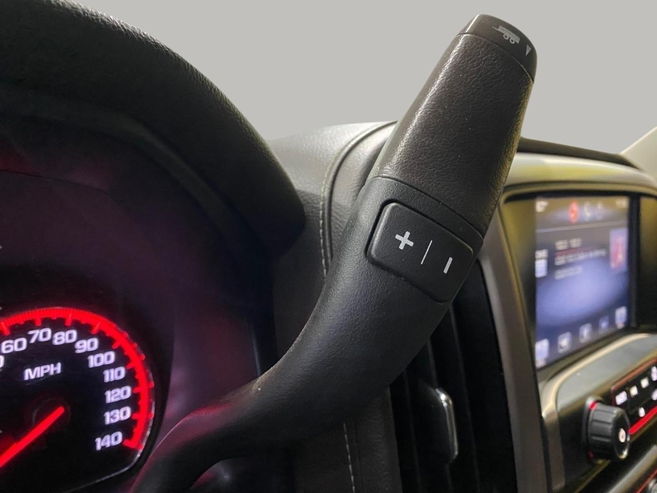 GMC Sierra 2500HD Denali Crew Cab 4WD 2015