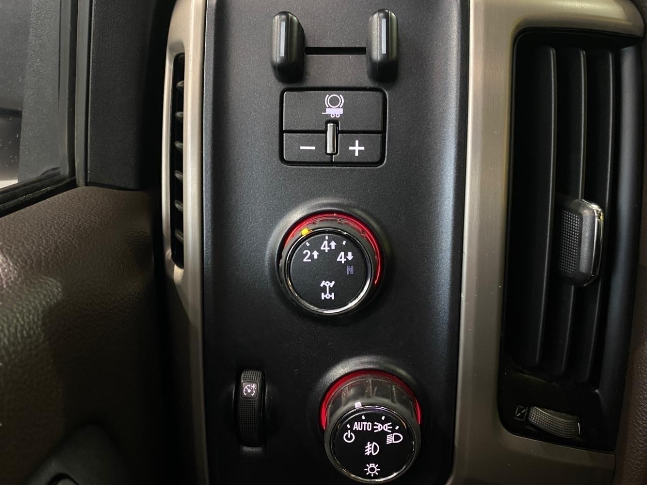 GMC Sierra 2500HD Denali Crew Cab 4WD 2015