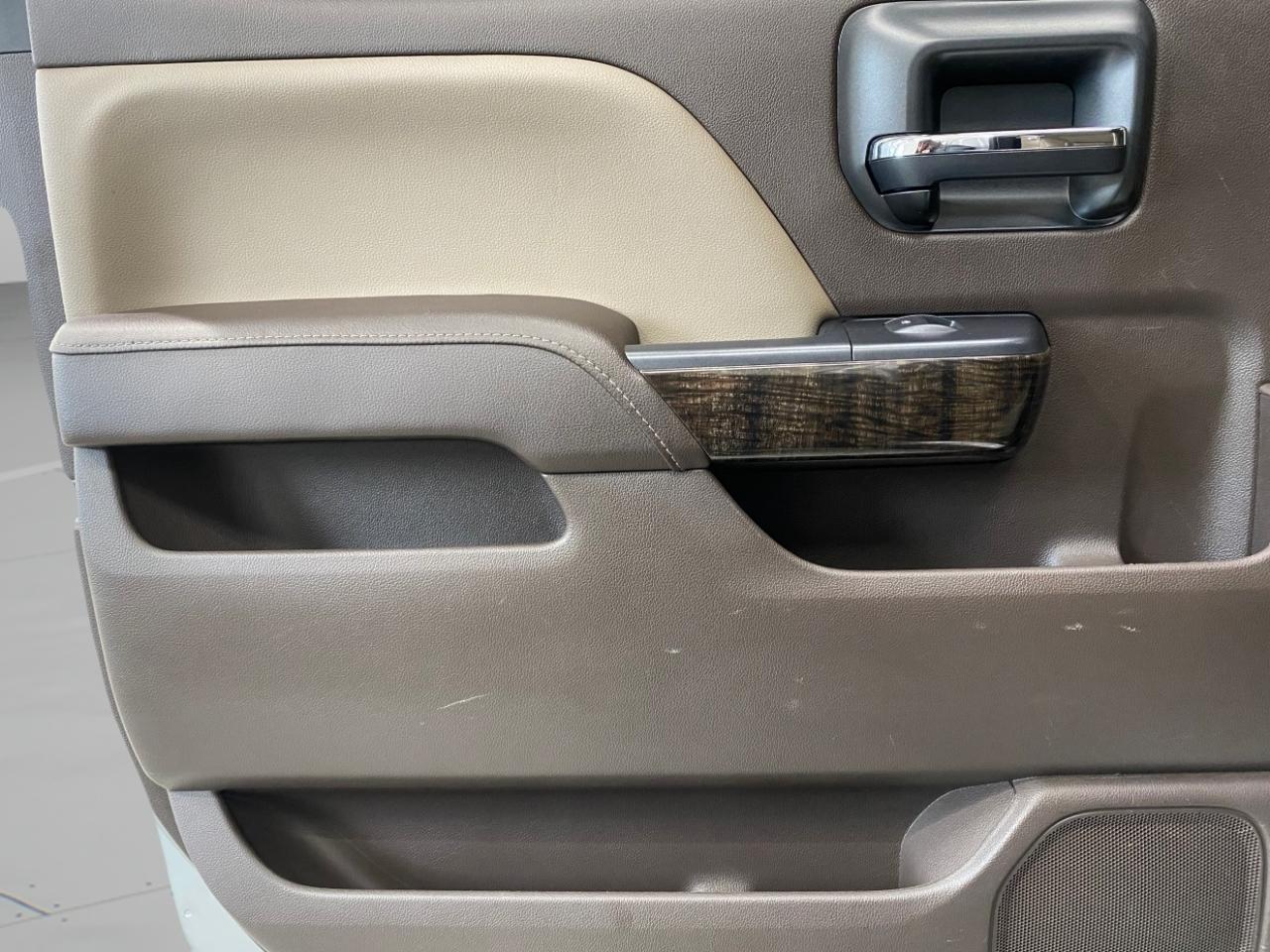 GMC Sierra 2500HD Denali Crew Cab 4WD 2015