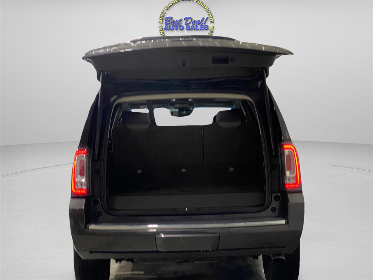 GMC Yukon Denali 4WD 2018