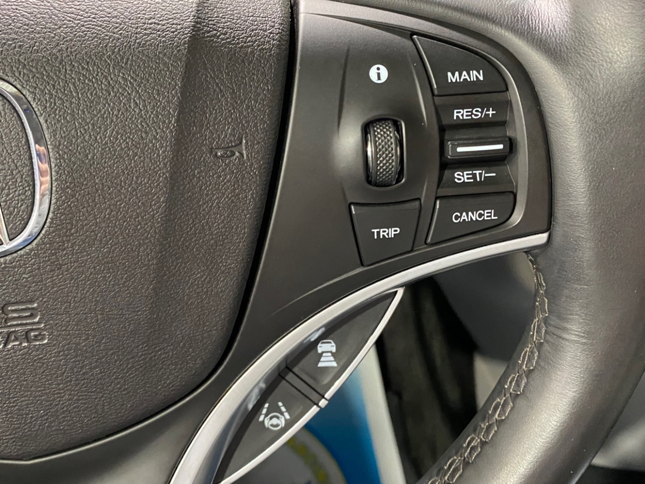 Acura MDX SH-AWD 9-Spd AT 2017