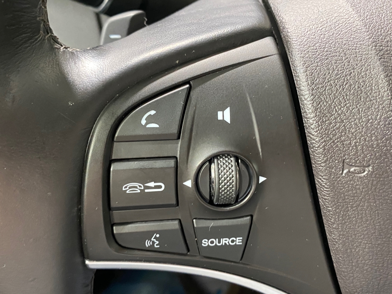 Acura MDX SH-AWD 9-Spd AT 2017