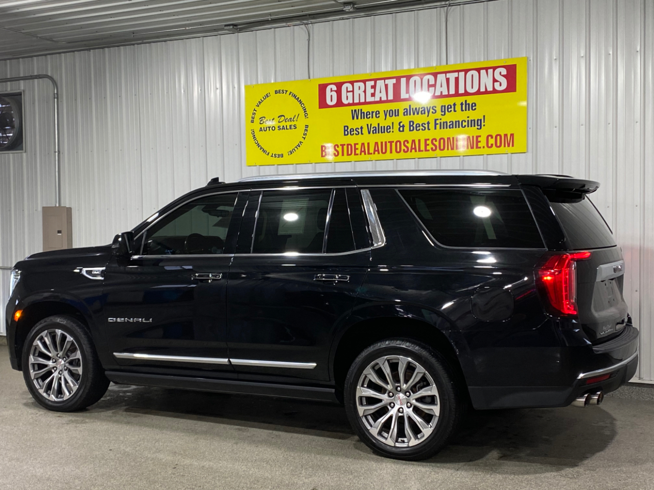 GMC Yukon Denali 4WD 2021