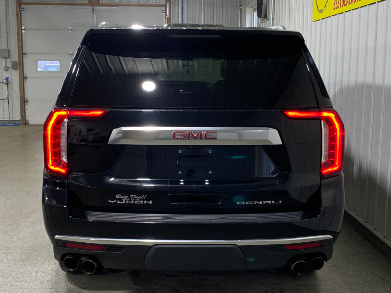 GMC Yukon Denali 4WD 2021