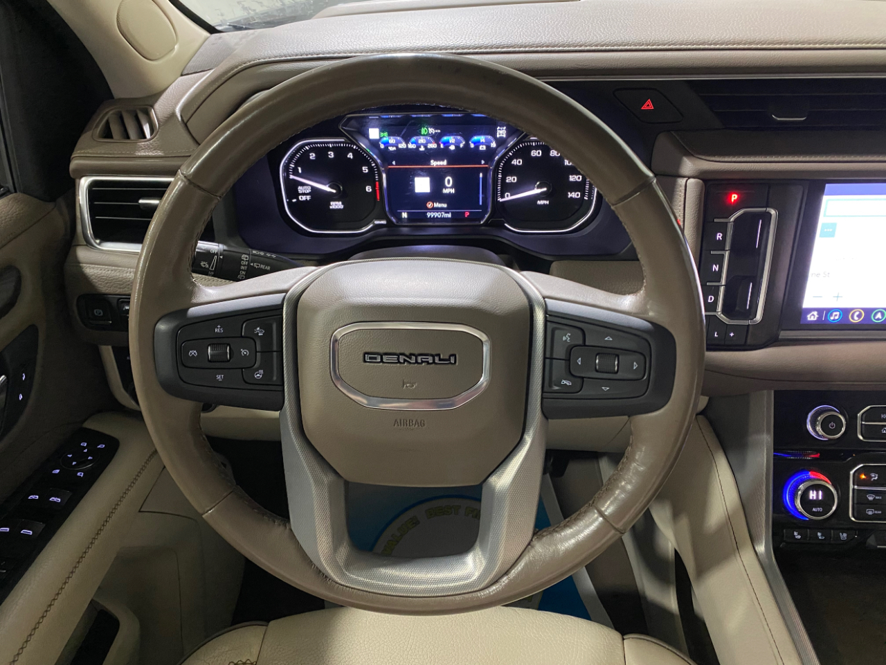 GMC Yukon Denali 4WD 2021