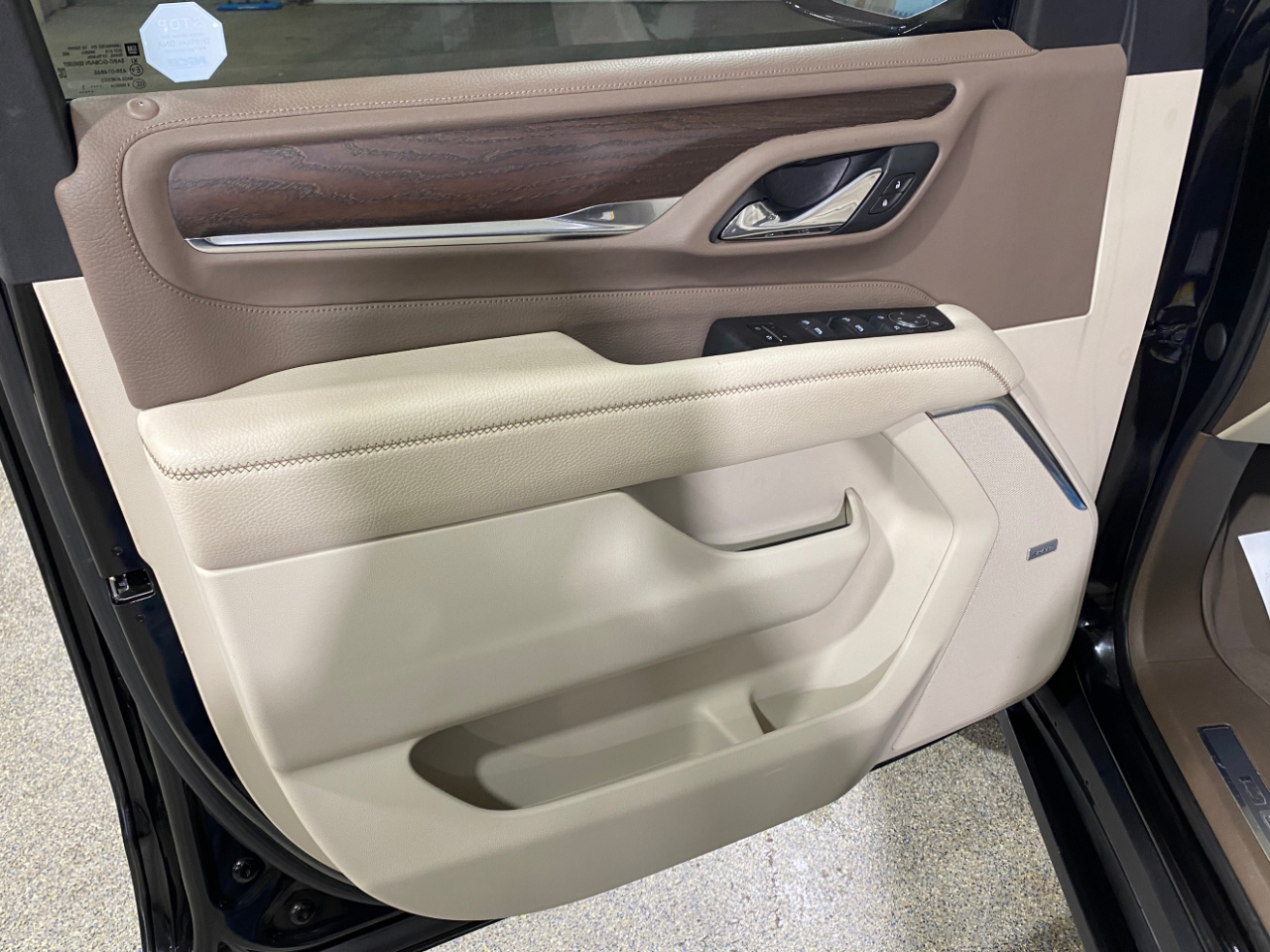 GMC Yukon Denali 4WD 2021