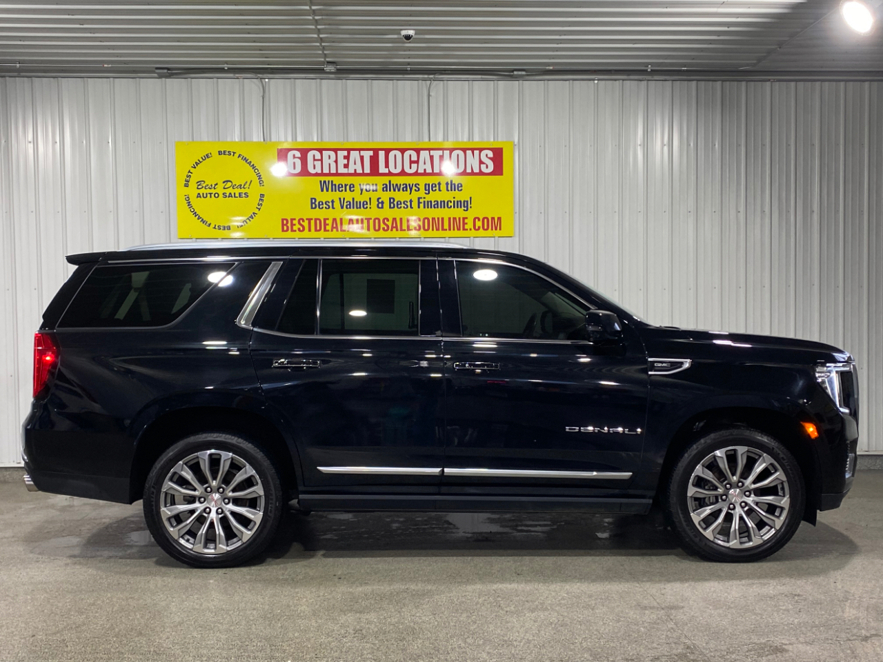 GMC Yukon Denali 4WD 2021