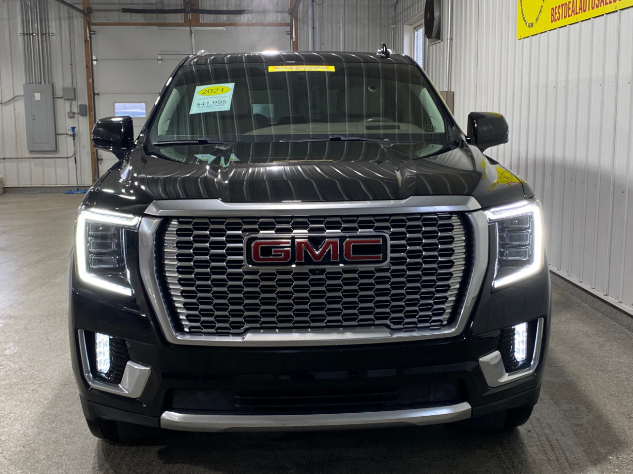 GMC Yukon Denali 4WD 2021