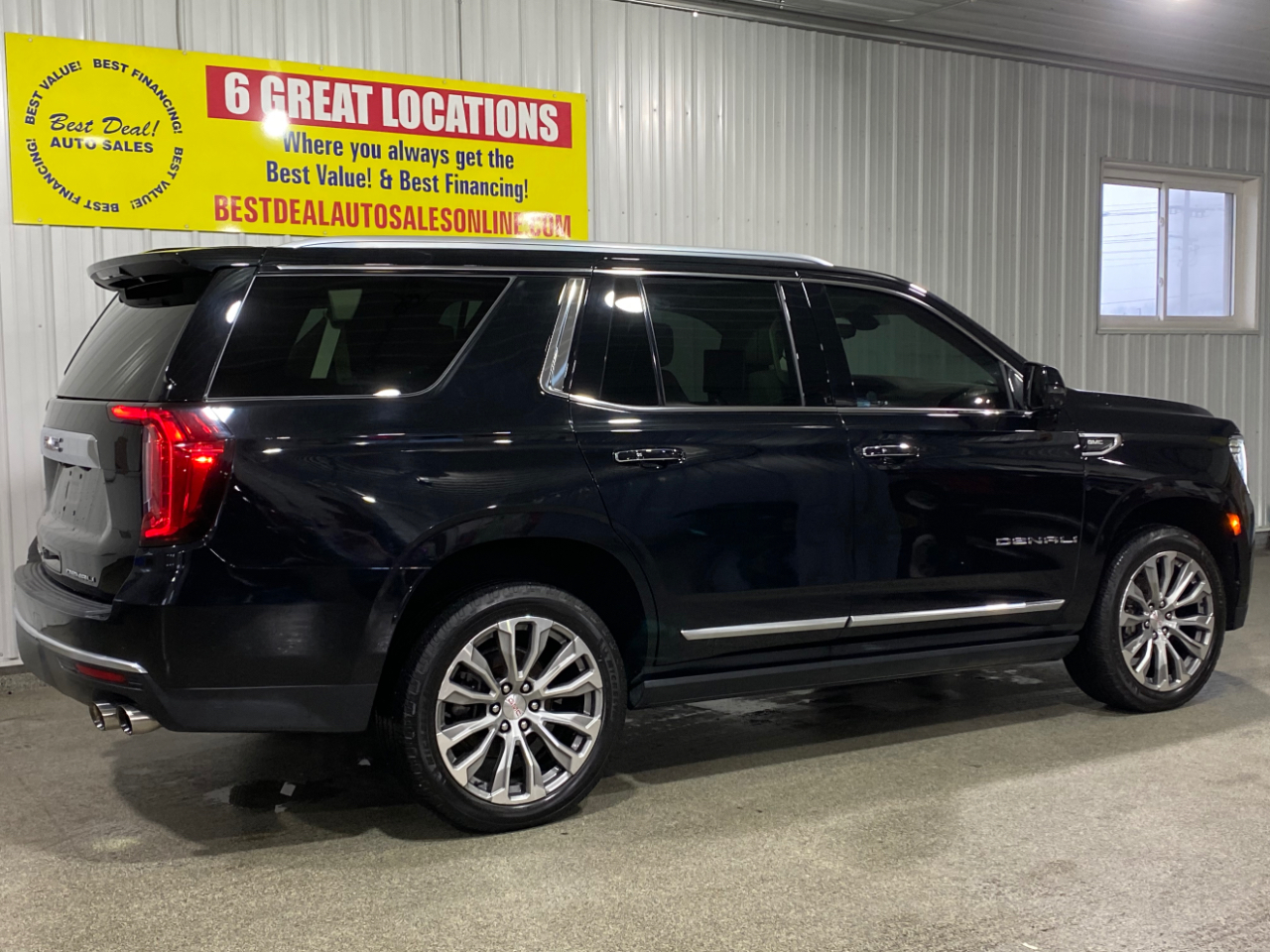 GMC Yukon Denali 4WD 2021