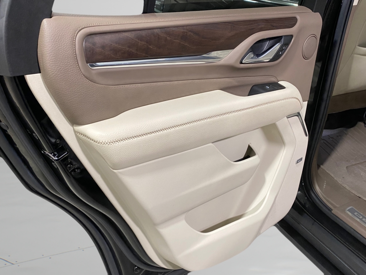 GMC Yukon Denali 4WD 2021