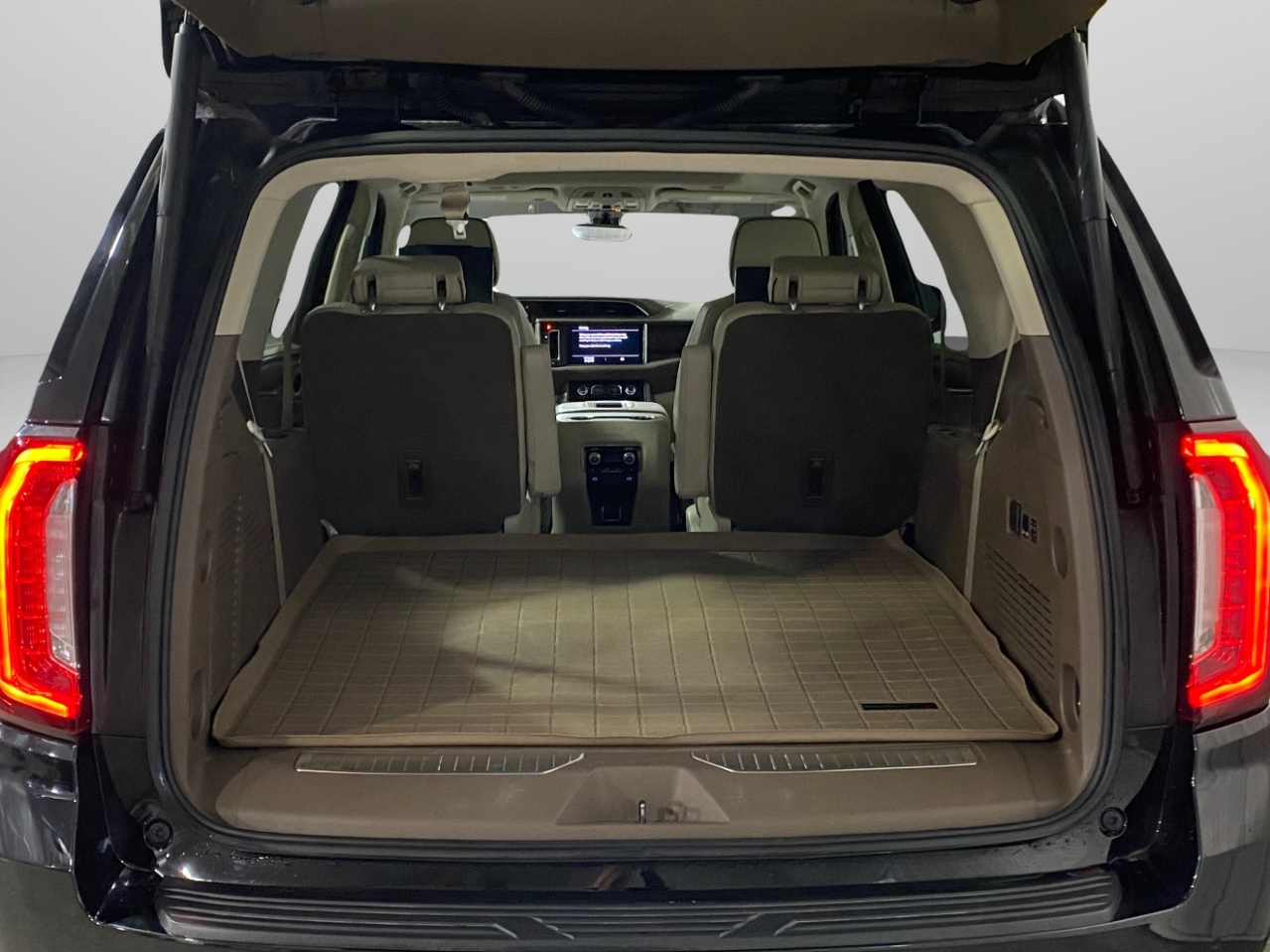 GMC Yukon Denali 4WD 2021