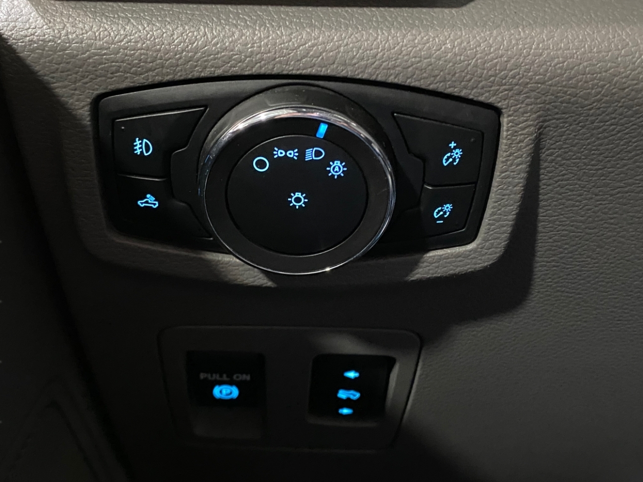 Ford F-150 XLT SuperCrew 6.5-ft. Bed 4WD 2020