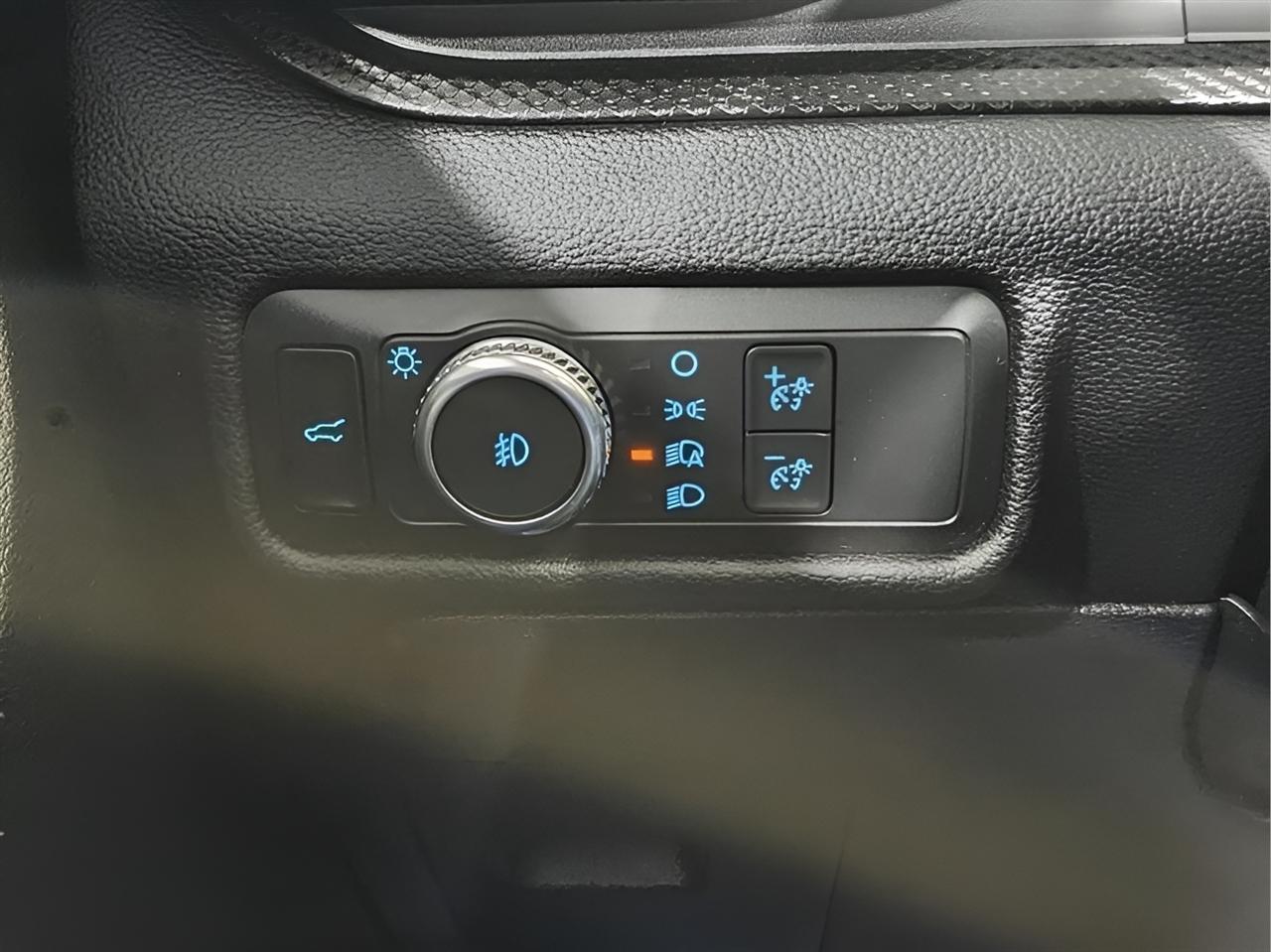 Ford Explorer  2021