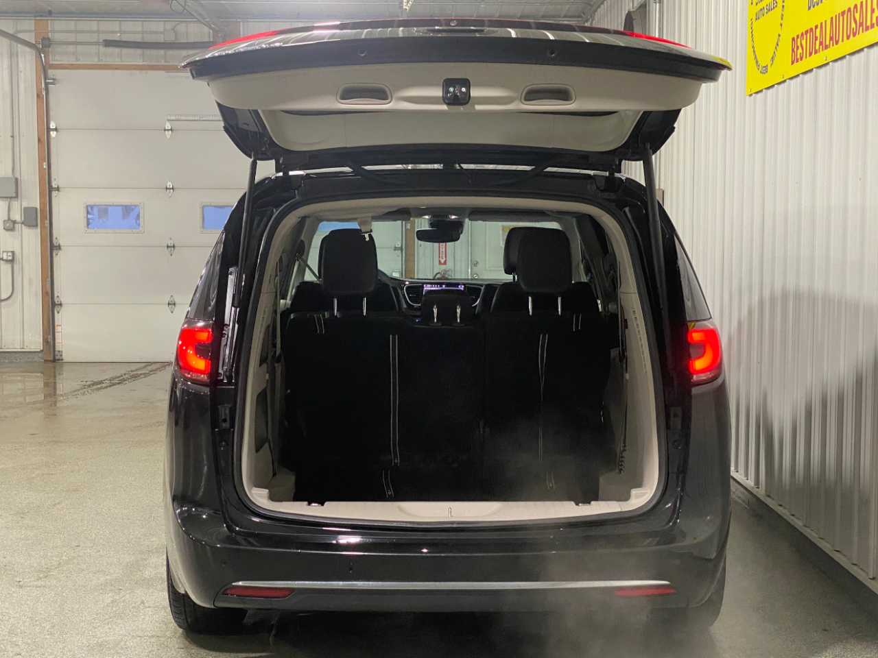 Chrysler Pacifica Touring L 2023