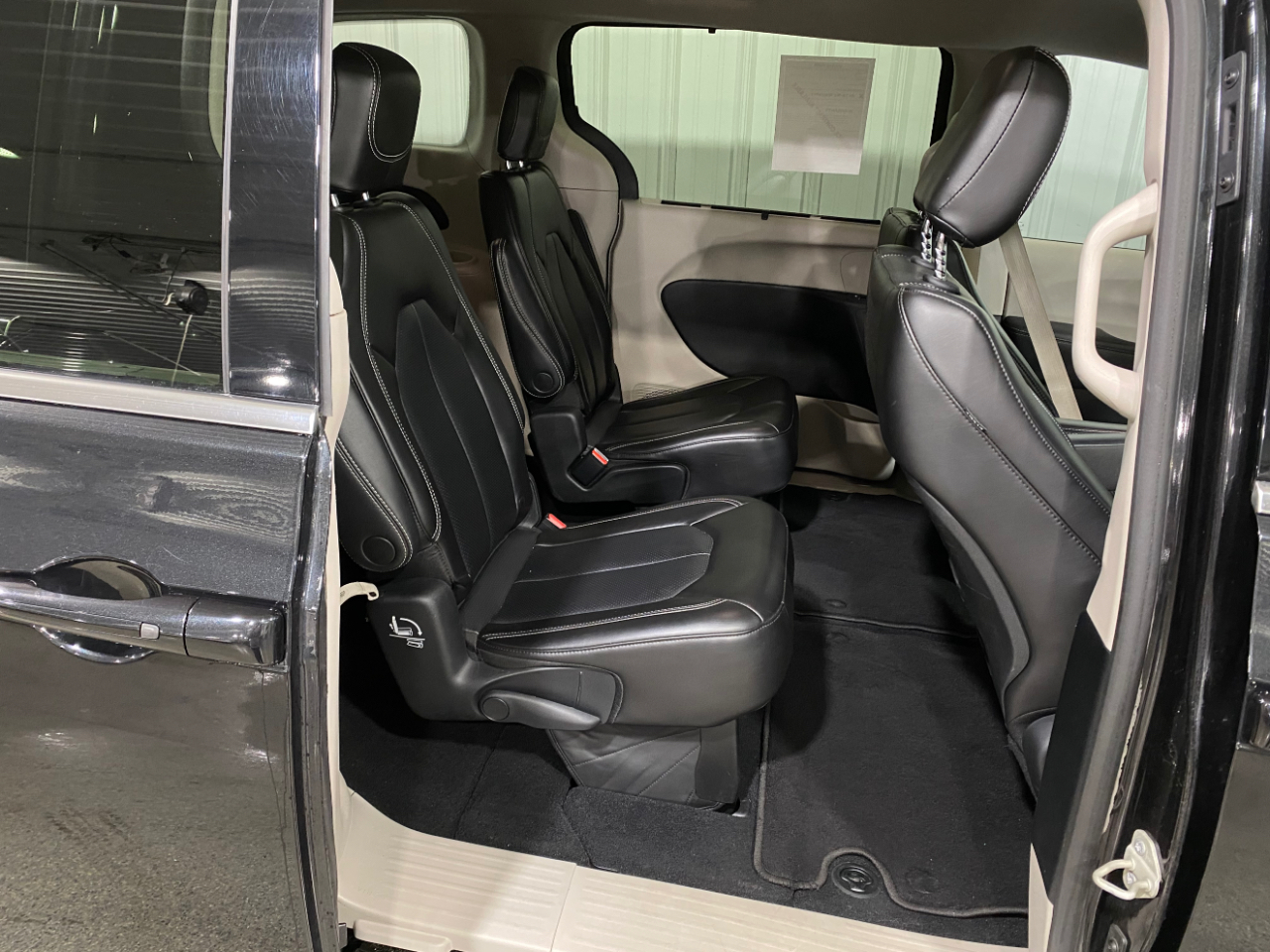 Chrysler Pacifica Touring L 2023