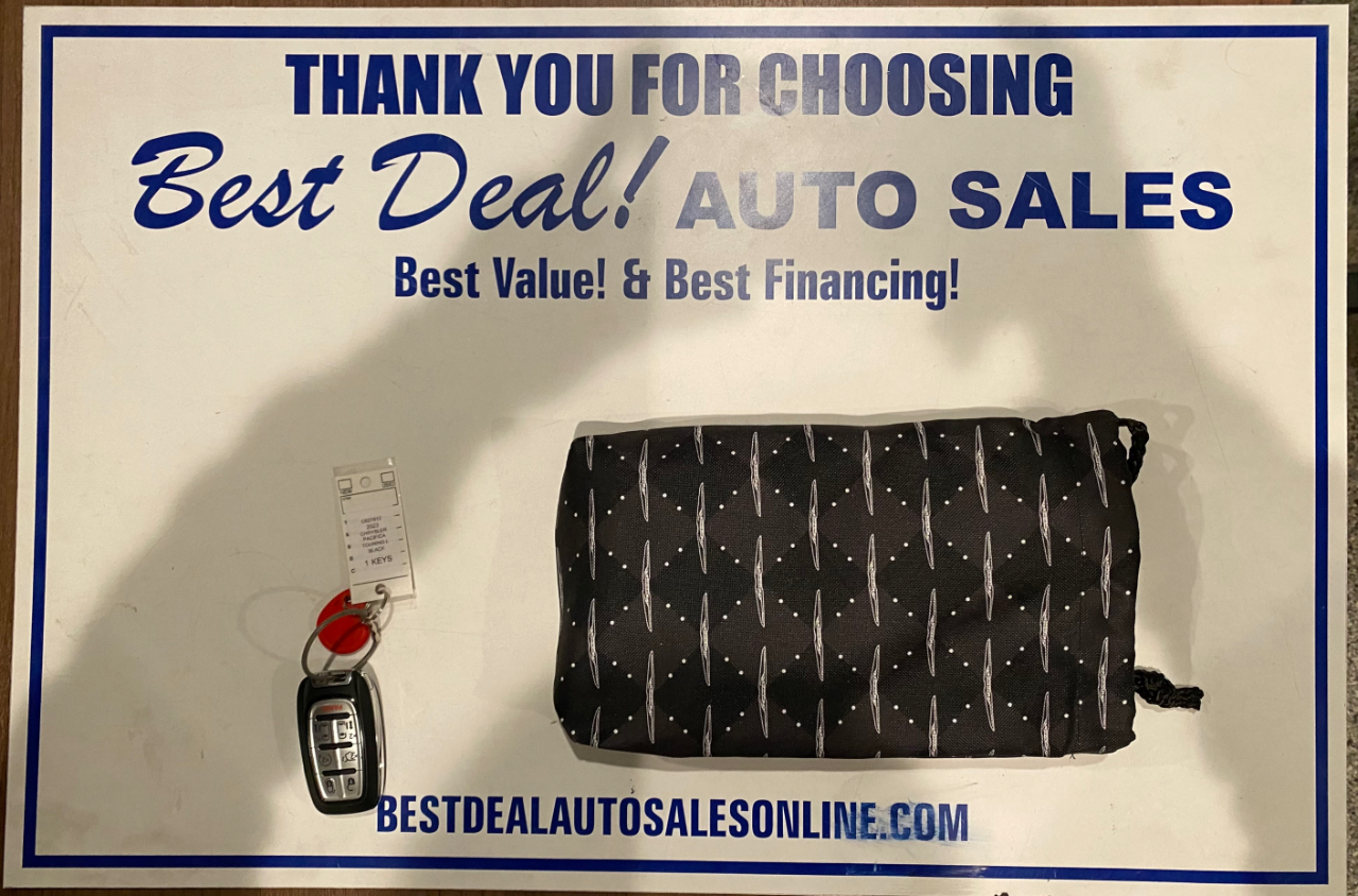 Chrysler Pacifica Touring L 2023