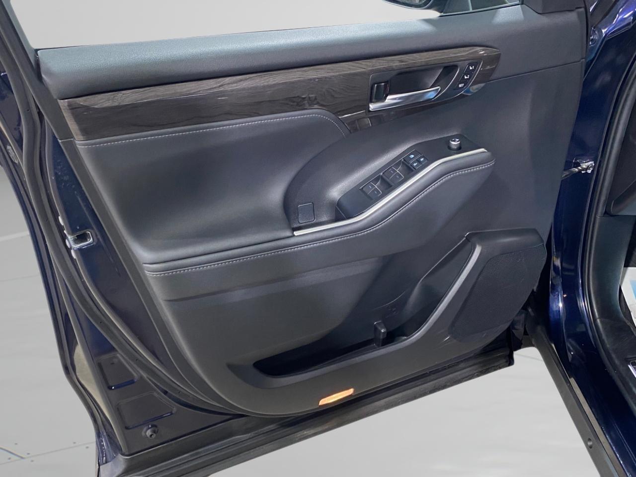 Toyota Highlander Platinum AWD V6 2022