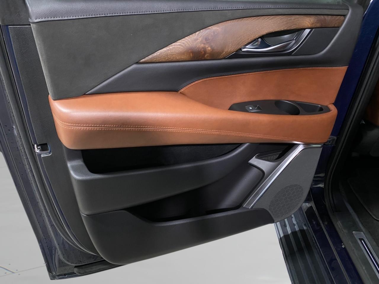 Cadillac Escalade ESV Luxury 4WD 2019