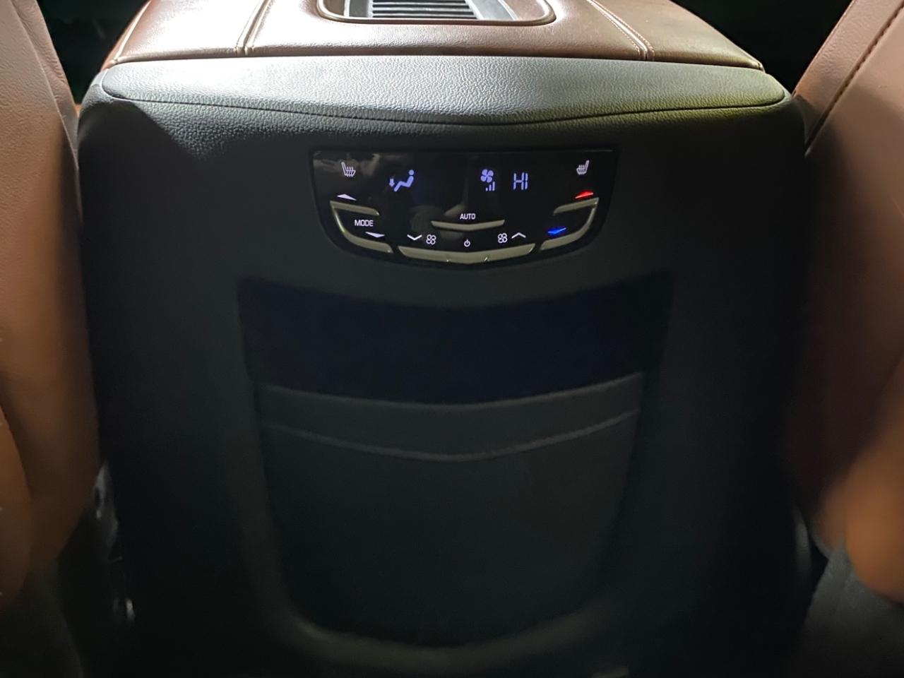 Cadillac Escalade ESV Luxury 4WD 2019